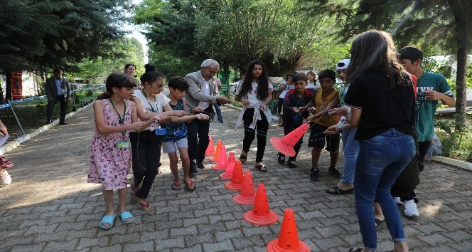Başkan Mızraklı, Çocuk Yaz Kampı’nı ziyaret etti