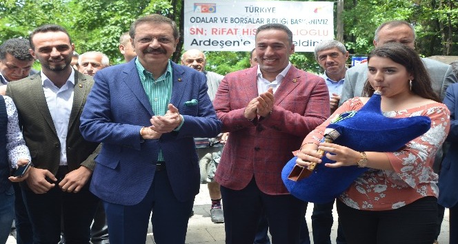 Türkiye Odalar ve Borsalar Birliği (TOBB) Başkanı M. Rifat Hisarcıklıoğlu Rize’de