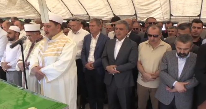 Abdullah Gül, Şanlıurfa’da eski AK Parti’li vekilin babasının cenazesine katıldı