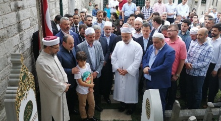 15 Temmuz Şehidi İlhan Varank kabri başında anıldı