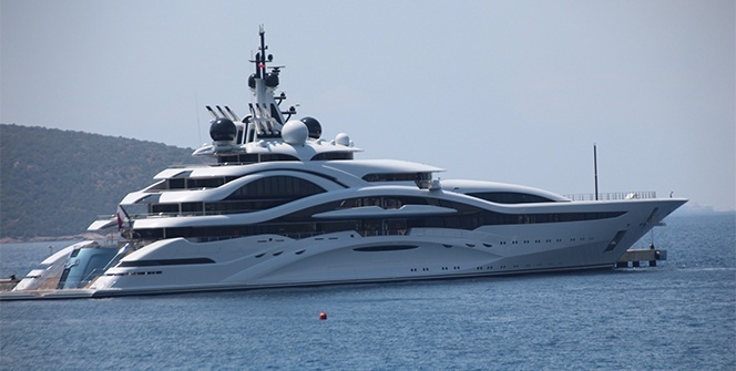 Katar emirinin 300 milyon dolar değerindeki yüzen sarayı Bodrum'da