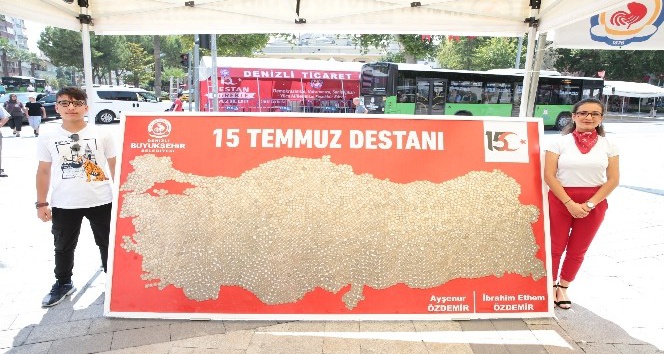 3 bin 262 adet 15 Temmuz hatıra paraları ile Türkiye haritası yaptılar