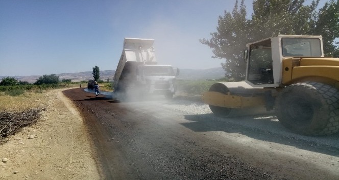 Alaşehir’de asfalt çalışmaları başladı