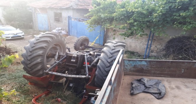 Şuhut’ta traktör kazası, 1 yaralı