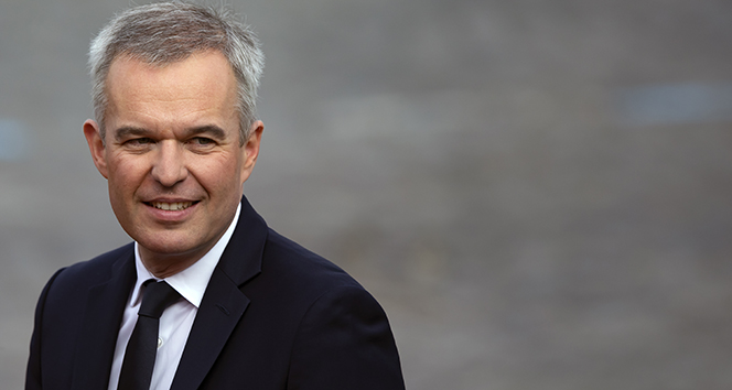 Lüks harcamalar Fransa Çevre Bakanına istifa getirdi