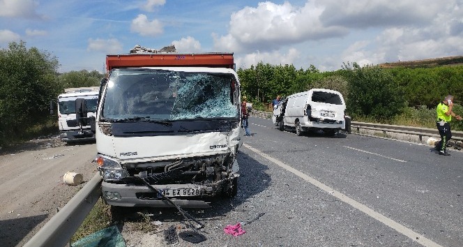 Arnavutköy’de trafik kazası: 2 yaralı