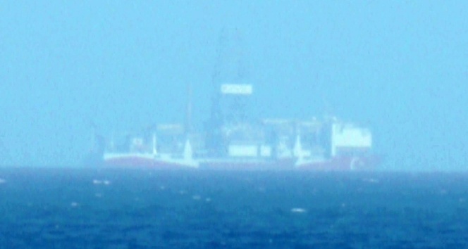 Kıbrıs açıklarındaki Yavuz sondaj gemisinden ilk görüntüler