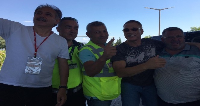 Jean Claude Van Damme Bodrum’dan vaz geçemiyor