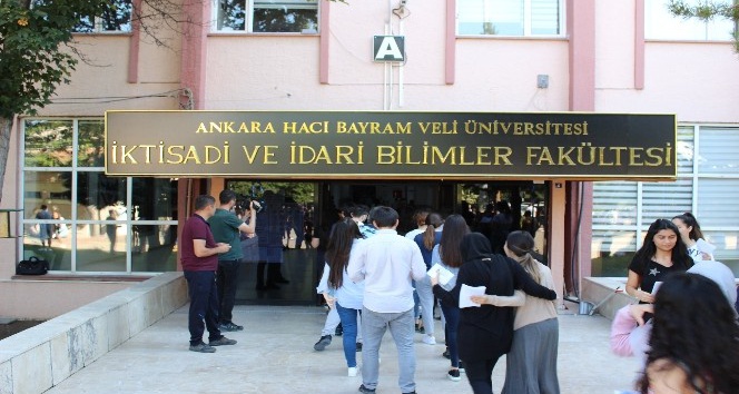 KPSS öncesi adaylar emanet teslim etme kuyruğuna girdi