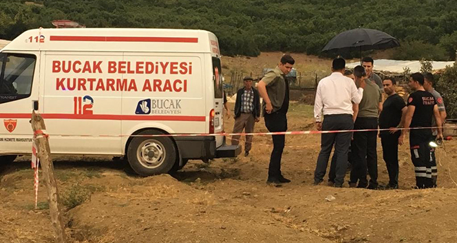 Bucak’ta kuyu faciası: İkiz anne ve dayı öldü, oğul son anda kurtuldu