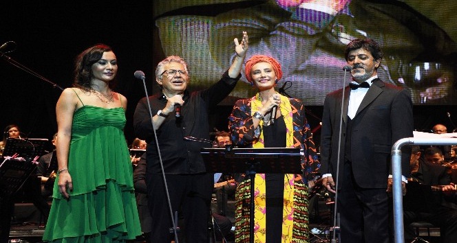 Zülfü Livaneli konserine ünlüler akın etti