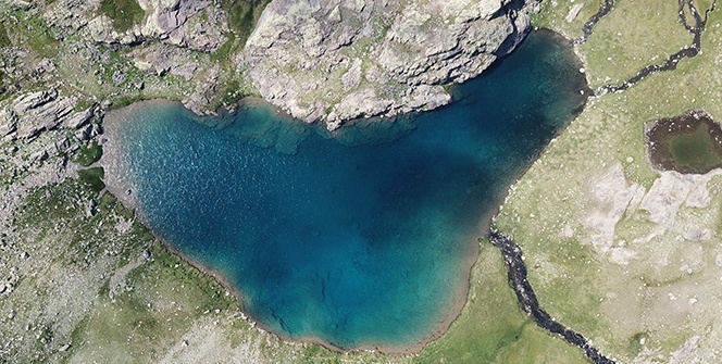 Yüksek zirvelerin cenneti: Artabel Gölleri Tabiat Parkı