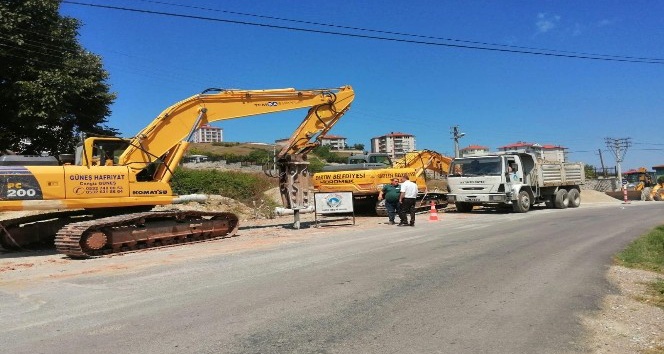 Kavallar Caddesi’nde kanalizasyon çalışması