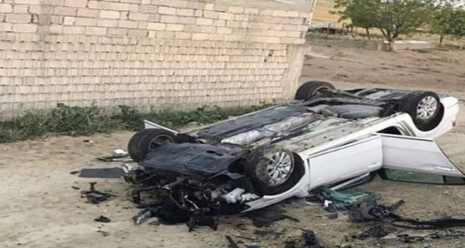 Tıra çarpan otomobil sürücüsü yaşamını yitirdi