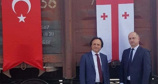 Bakü-Tiflis-Kars demiryoluyla Türkiye&#039;den Gürcistan&#039;a kargo taşımacılığı başladı