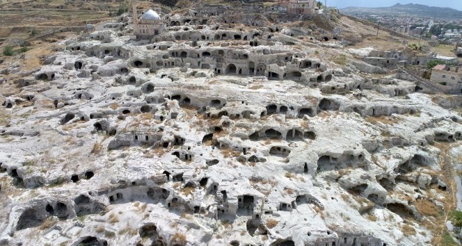 Nevşehir kalesi ve yeraltı şehrinin turizme açılması için çalışmalara hız verildi