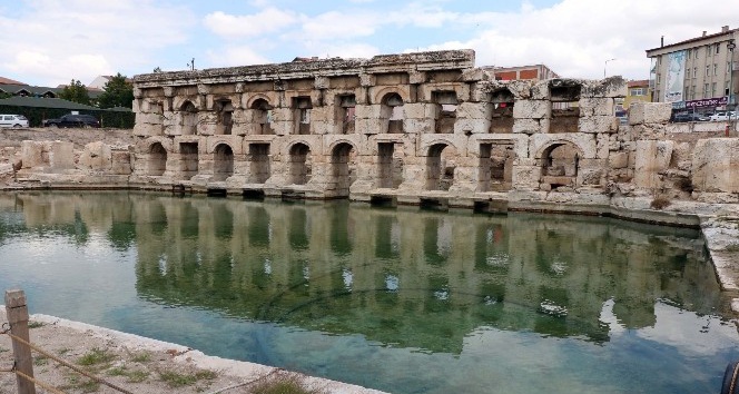 2 bin yıllık Roma Hamamı görülmesi gereken 50 yer arasına girdi