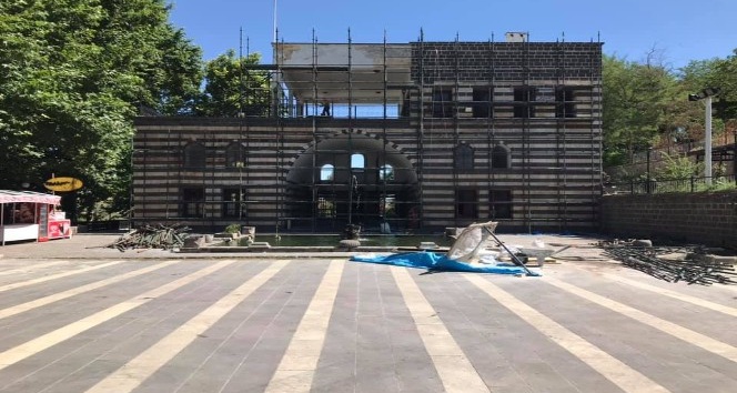 Gazi Köşkü’nde onarım çalışmaları devam ediyor