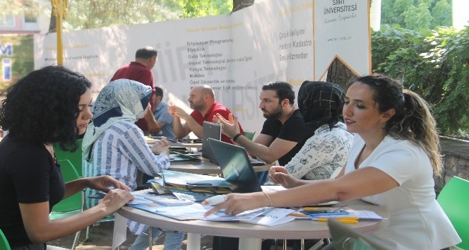 Siirt Üniversitesi tanıtım günlerine öğrencilerden yoğun ilgi