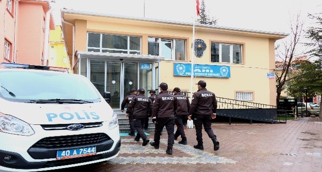 Bekçiler, 289 aranan kişi ile 19 kayıp kişinin bulunmasını sağladı