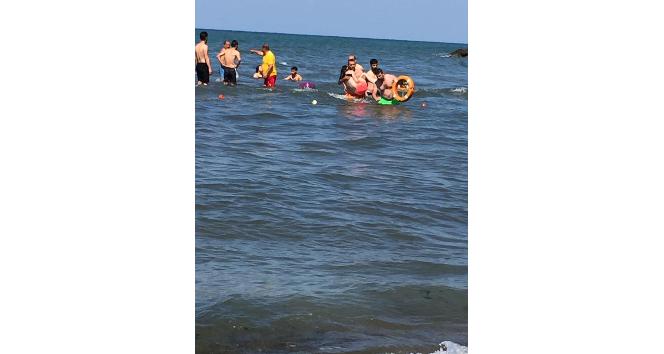 Boğulma tehlikesi geçiren 4 çocuk vatandaşlar tarafından kurtarıldı