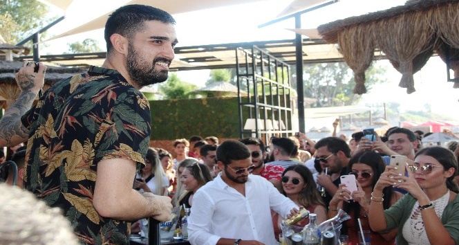 İdo taburcu olur olmaz sahnelere döndü