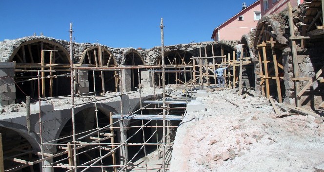 Tarihi Taşhan, restorasyondan sonra otel olarak hizmet verecek