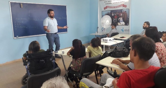 Kızıltepe’de engellilere proje tanıtım eğitimi