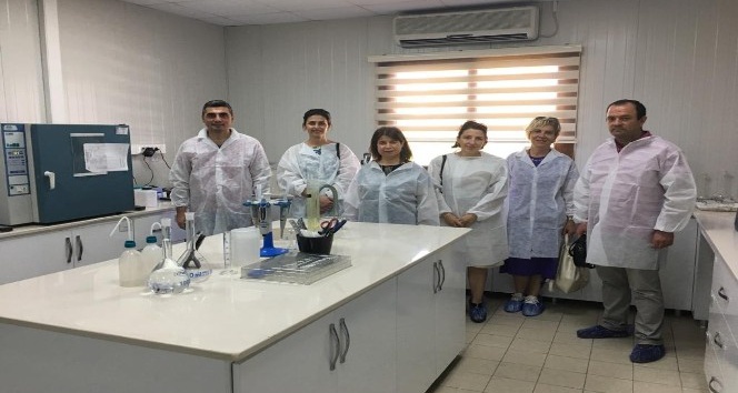Öğretmenler, MESKİ Merkez Su Analiz Laboratuvarını gezdi