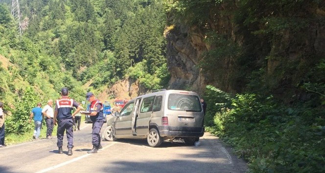 Trabzon’da trafik kazası: 1 ölü, 3 yaralı