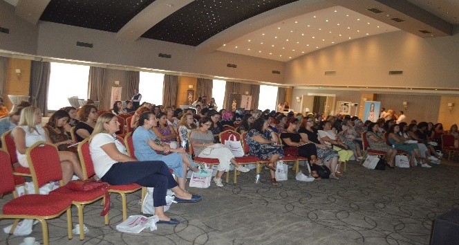 Çocuk yetiştirmede doğru yöntemler konuşuldu