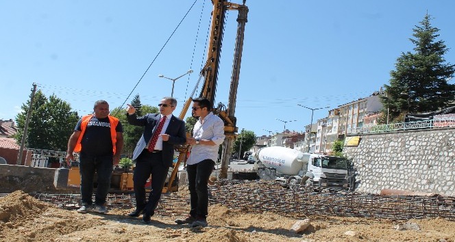 Kaymakam Pişkin, hükümet konağı inşaatını inceledi