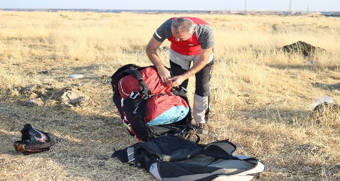 (Özel haber) Paraşüt tutkunları Diyarbakır’da pist alanı istiyor