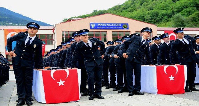 Trabzon Polis Meslek Eğitim Merkezi 23. dönem mezunlarını verdi