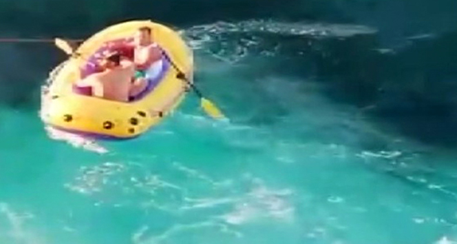 Şişme oyuncak botla Marmara'nın ortasında 5 saat