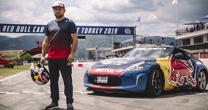 Dünyanın en iyi drift pilotları şampiyonluk için İstanbul’a geliyor