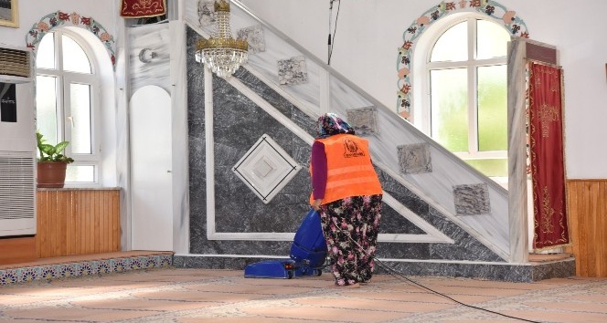 Çan Belediyesinden camilerde bayram temizliği