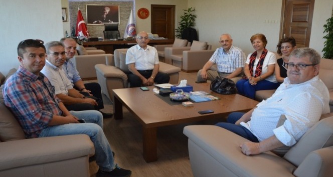 Öğrenci Yurtları Derneği’nden Rektör Prof Dr. Sedat Murat’a ziyaret