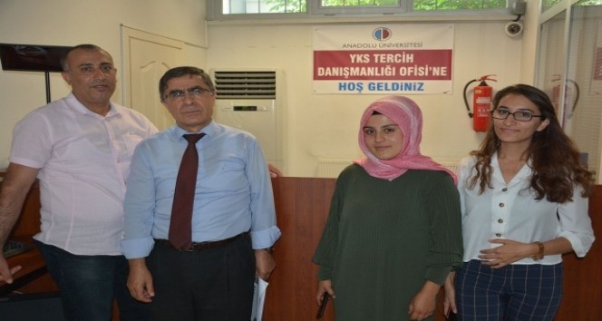Anadolu Üniversitesi Uşak Tercih Danışmanlığı Ofisine yoğun ilgi