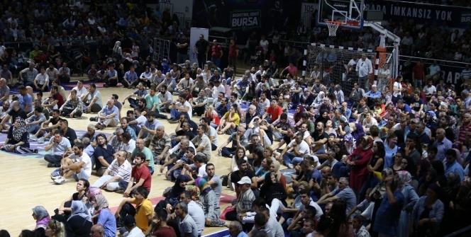 Bu kalabalık ne maç, ne konser için