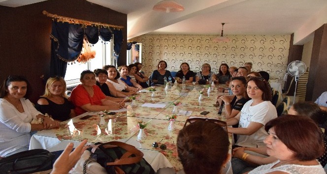 CHP Çanakkale İl Kadın Kolları Lapseki teşkilatını ziyaret etti