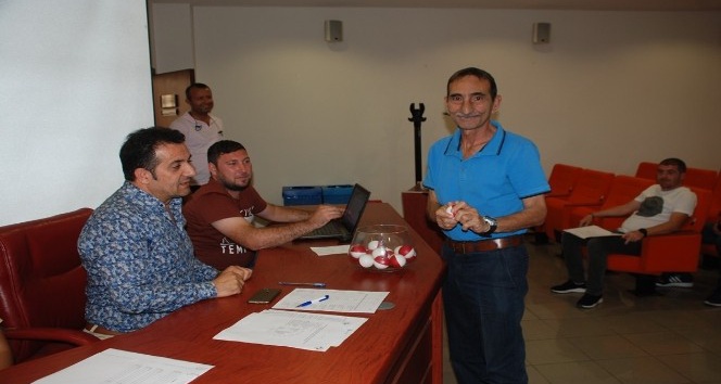 İzmit Belediyesi’nin “Başkanlık Kupası”nda kuralar çekildi