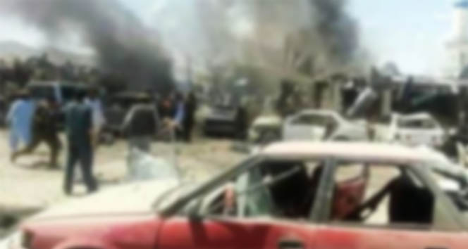Koalisyon uçakları Yemen&#039;de bir evi vurdu: 9 ölü, 18 yaralı
