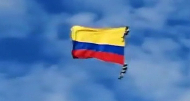 Kolombiya’da hava gösterisinde düşen 2 asker hayatını kaybetti