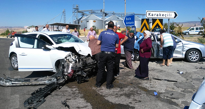 Bayramlaşma yolunda trafik kazası: 7 yaralı