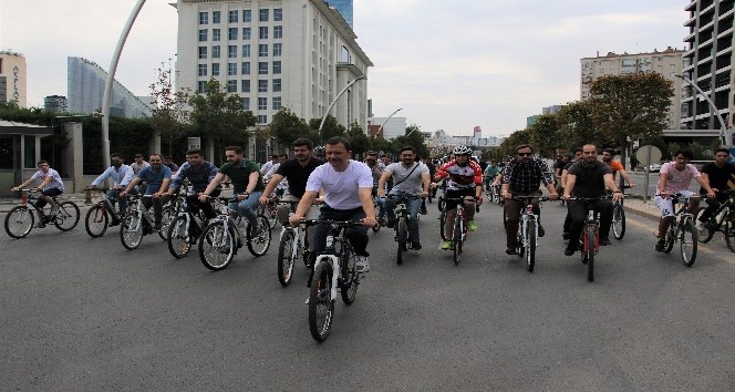 AK Parti Gençlik Kolları’ndan bisikletli kutlama