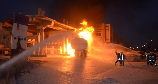 Suudi Arabistan&#039;da benzin istasyonunda korkutan yangın