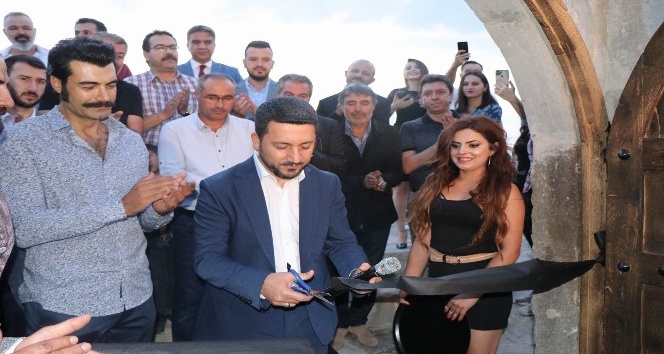 Ünlü oyuncu Murat Ünalmış Kapadokya’da işletme açtı
