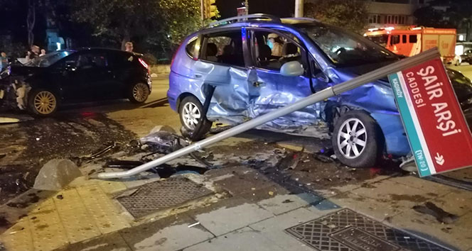 Kadıköy&#039;de yürekleri ağza getiren kaza: 3 yaralı