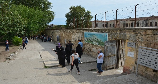 Mutlu şehrin mutsuzluk müzesine ziyaretçi akını